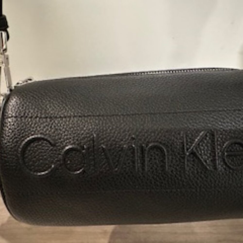 Calvin Klein Modern Essential Barrel Crossbody Bag - barely used - pristine!